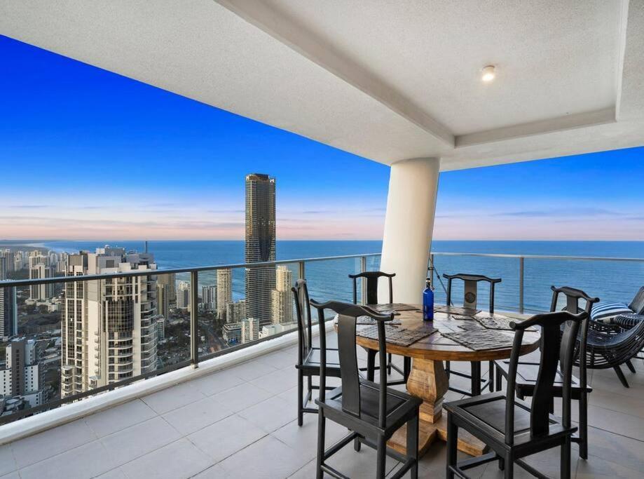 Exclusive Circle On Cavil Sub-Penthouse Luxury Apt - Hosted By Coastal Letting Gold Coast Exterior photo